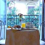 Del Centro 3*