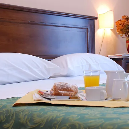 Hotel Del Centro 3*