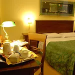 Del Centro Hotell 3*