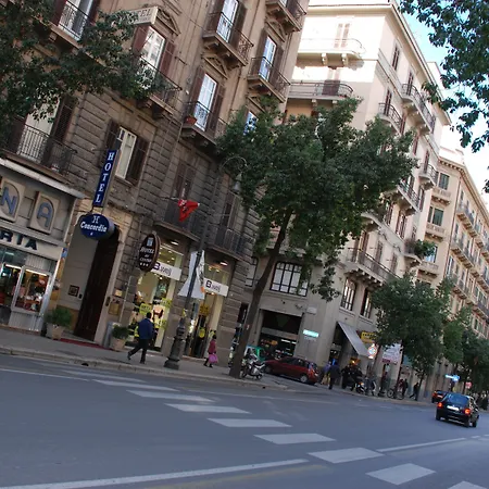 Del Centro باليرمو