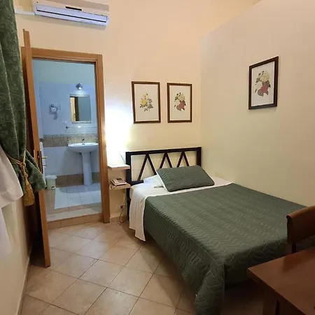 فندق Del Centro 3*